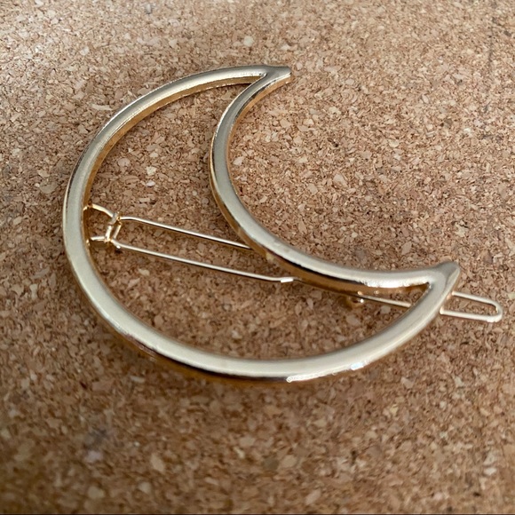 1 Piece Cute Gold Moon Shaped Hair Pin - Picture 2 of 5